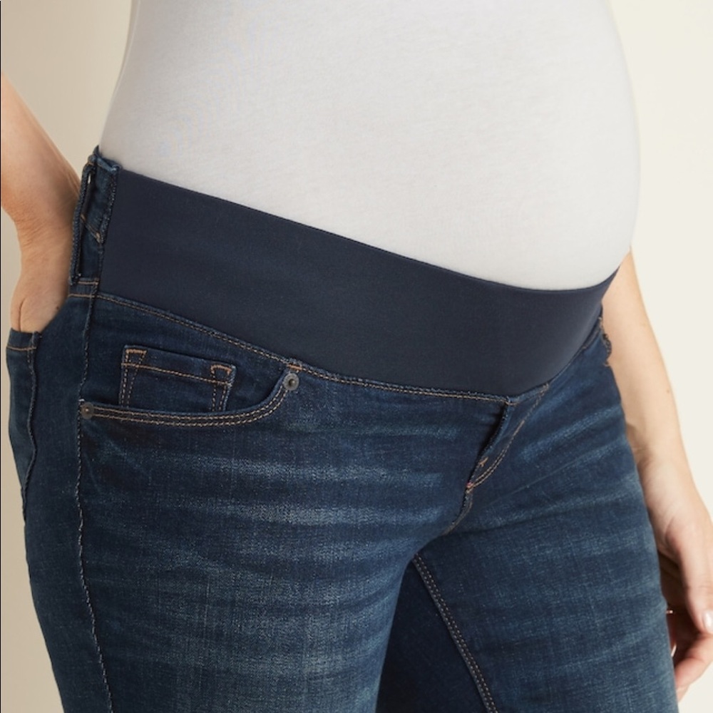 MATERNITY- skinny jeans! (SUPER SOFT AND STRETCHY)
